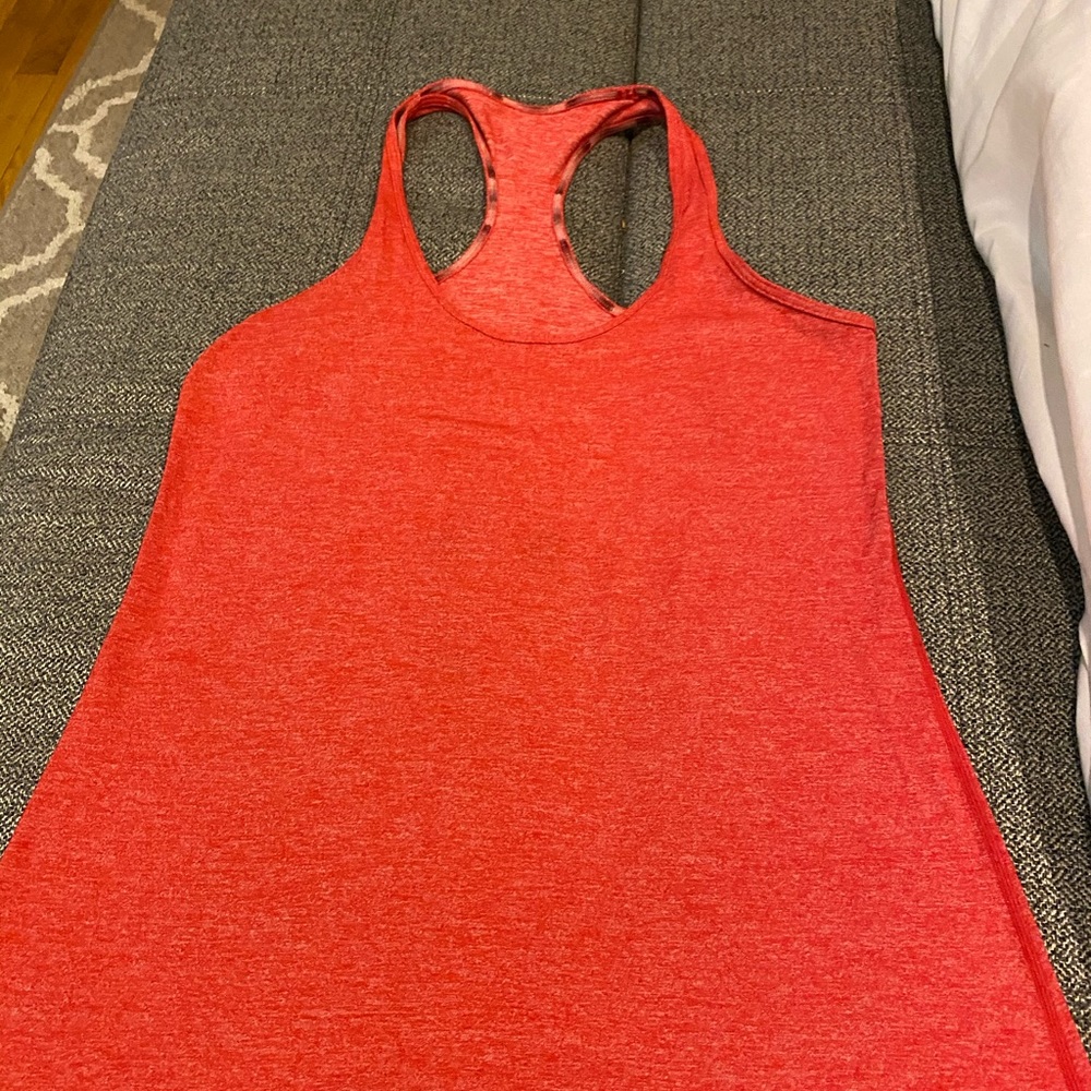 Two Lulu tanks! Size 8! Bundle deal!